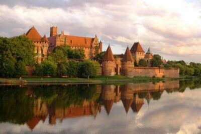 Malbork Castle Trip with Ticket and Audio Guide