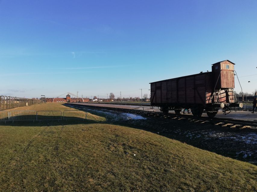 From Katowice: Auschwitz-Birkenau Skip-the-Line Guided Tour - Why Auschwitz requires more than a quick visit