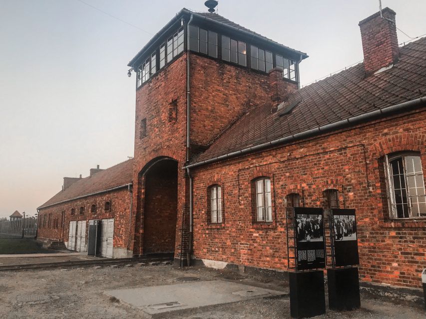 From Krakow: Auschwitz-Birkenau Private or Shared Tour - Arriving at Auschwitz I