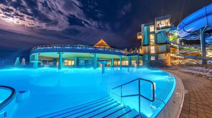 From Krakow: Chochołowskie Thermal Baths Ticket and Transfer - How the 3-hour schedule really feels