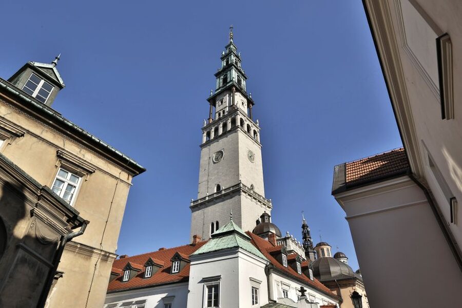 From Krakow: Czestochowa - The Black Madonna - Arriving at the Jasna Gora monastery