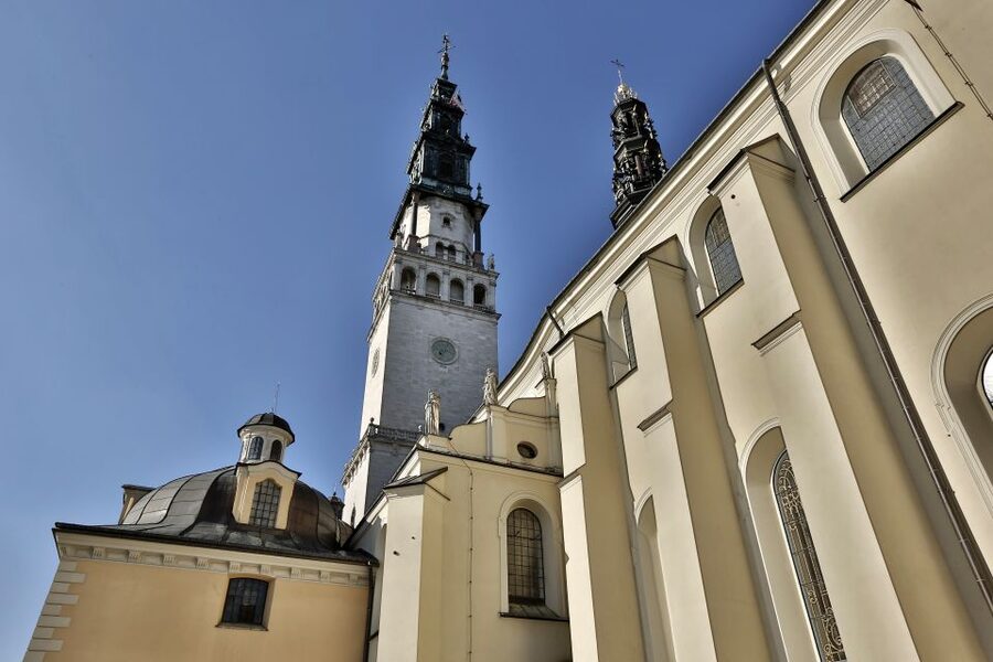 From Krakow: Czestochowa - The Black Madonna - The road from Krakow to Jasna Gora