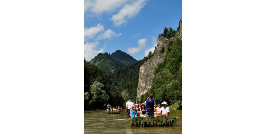 From Kraków: Dunajec Rafting Trip - Trzy Korony and Sokolica from the water