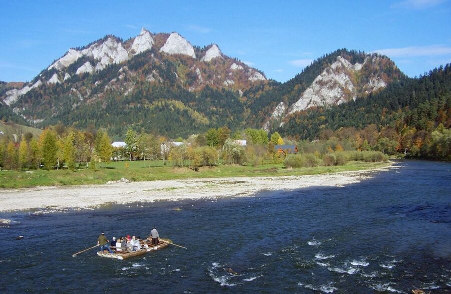 From Krakow: Dunajec River Rafting with Thermal Baths option - Rafting through the Dunajec Gorge