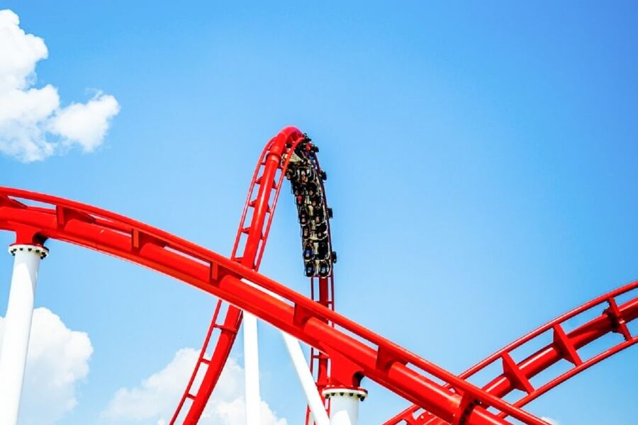 From Kraków: Energylandia Amusement Park Transfer and Entry - The Winter Season Special