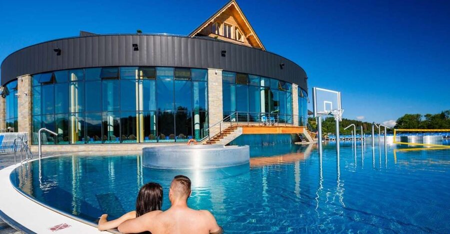 From Krakow: Full-Day Chocholowska Thermal Bath Tour - The ride from Krakow takes real time