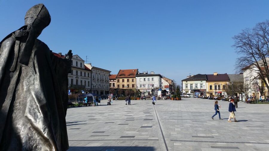 From Krakow: Full-Day Wadowice & Czestochowa Tour - Is $248 per person a fair price?