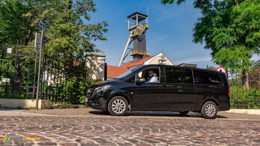 From Krakow: Guided Tour in Wieliczka Salt Mine - Salt sculptures and chapels below the surface