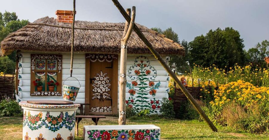 From Krakow: Guided Tour of Zalipie - The guide can make or break the day