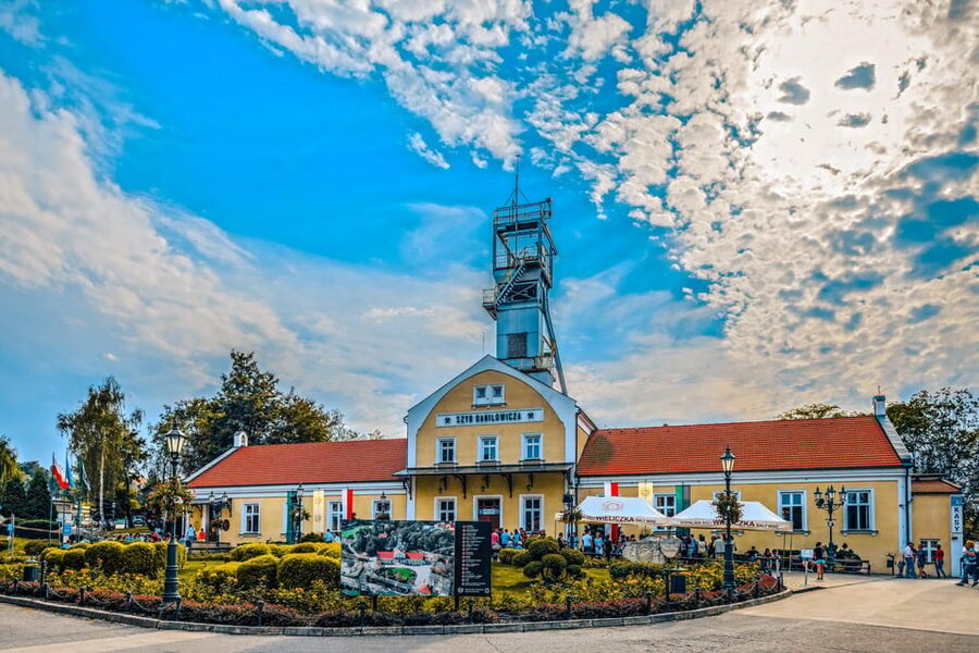 From Krakow: Half-Day Salt Mine and Schindler's Factory Tour - Timing, final drop-off, and the seven-hour promise