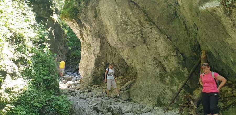 From Krakow: Hiking in the Tatra Mountains and Thermal baths - Sheep cheese before the trail