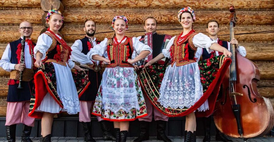 From Krakow: Polish Folk Show with All-You-Can-Eat Dinner - Practical tips for a smoother night