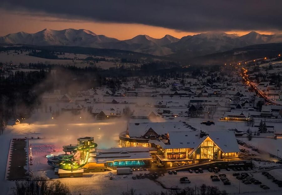 From Krakow: Private Trip to Chocholowskie Thermal Baths - The Krakow pickup and the road south