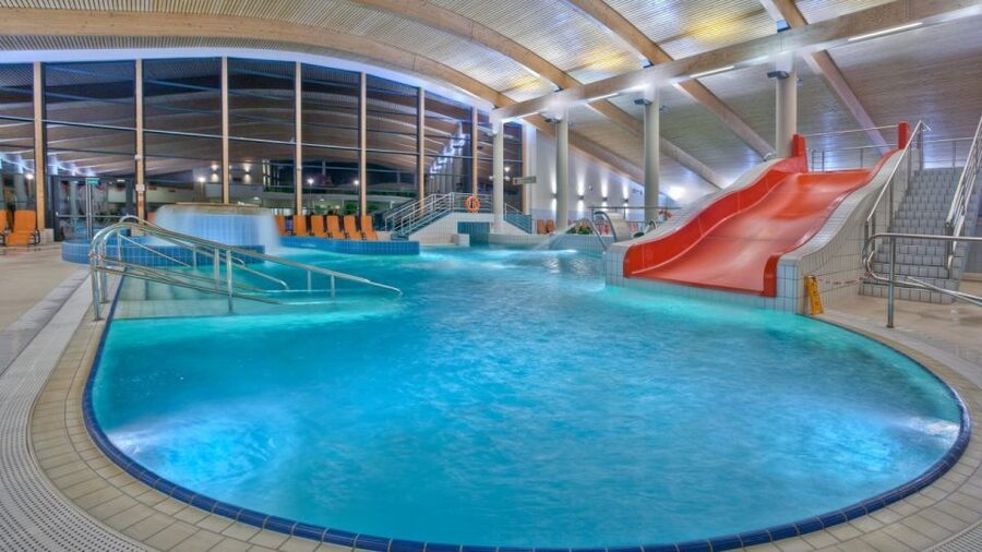 From Kraków; to Białka Thermal Baths private tour - Food, cocktails, and time between swims