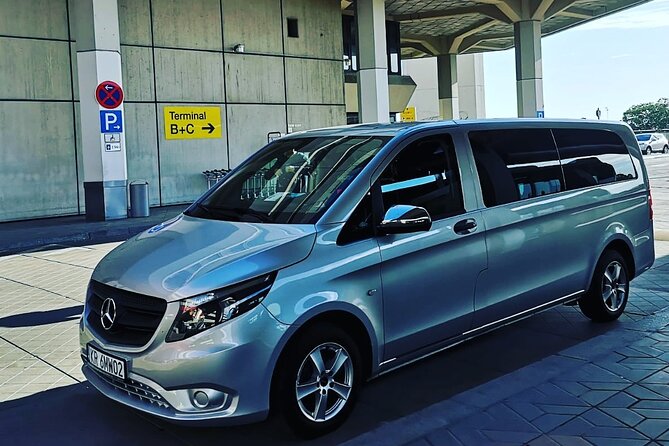 From Krakow to Budapest Airport Private Transfer - Leaving Kraków without a luggage maze
