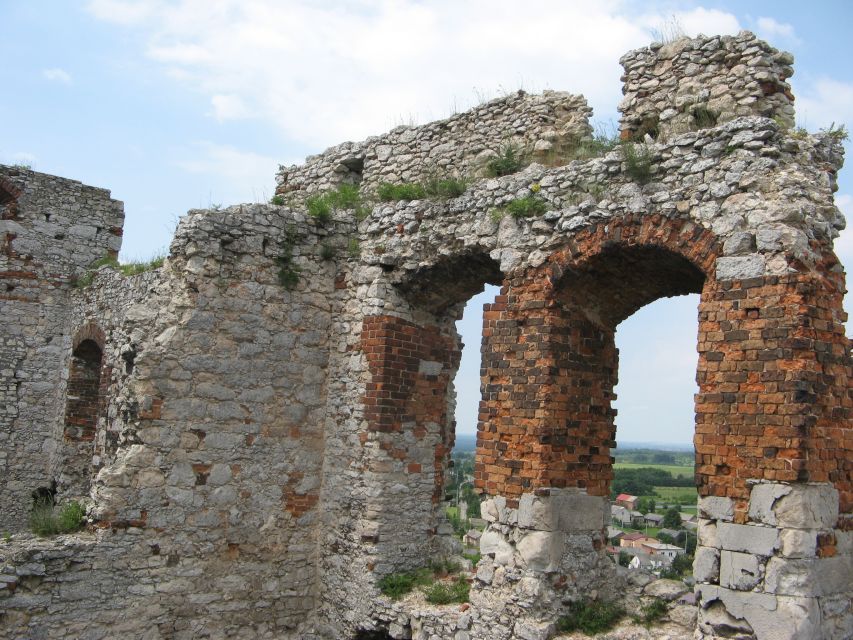 From Krakow: Trail of the Eagles’ Nests Day Tour - Rabsztyn: castle ruins with room to roam