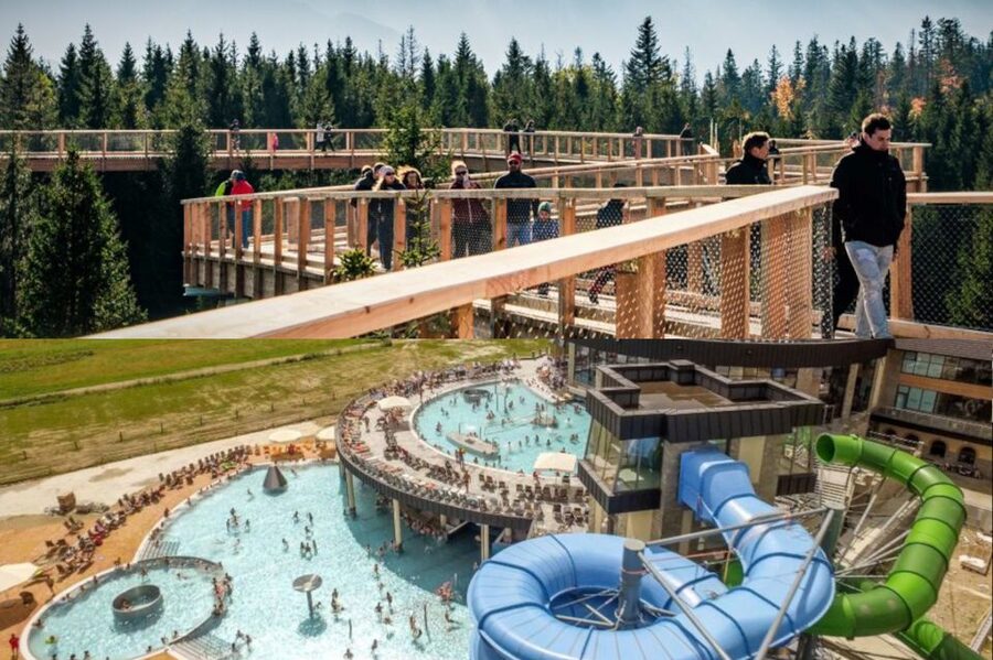 From Krakow: Treetop Walk in Slovakia and Thermal Baths Tour - Walking the 4,049-foot Bachledka Treetop Trail
