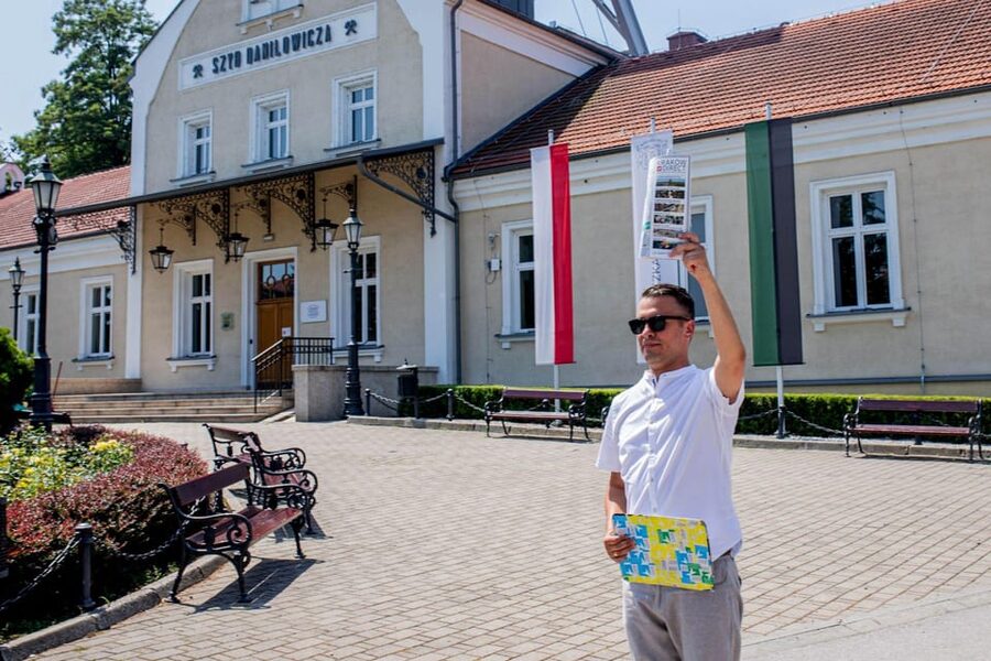 From Krakow: Wieliczka Salt Mine Guided Tour & Pickup Option - Getting from Krakow to the mine