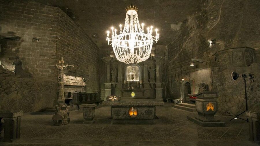 From Krakow: Wieliczka Salt Mine Guided Tour & Transfer - Three kilometers of salt-carved passageways