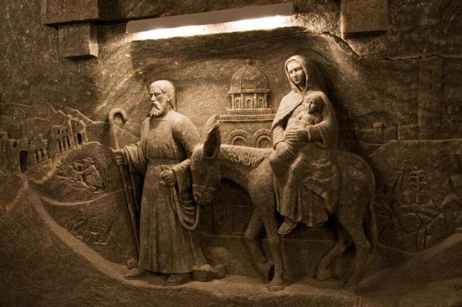 From Krakow: Wieliczka Salt Mine Half-Day Trip with Pickup - The salt chapels and carved underground art