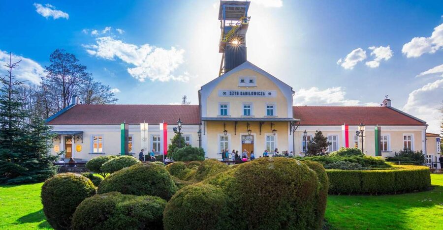 From Krakow: Wieliczka Salt Mine Tour & Skip the Line Ticket - The Krakow pickup and 45-minute drive