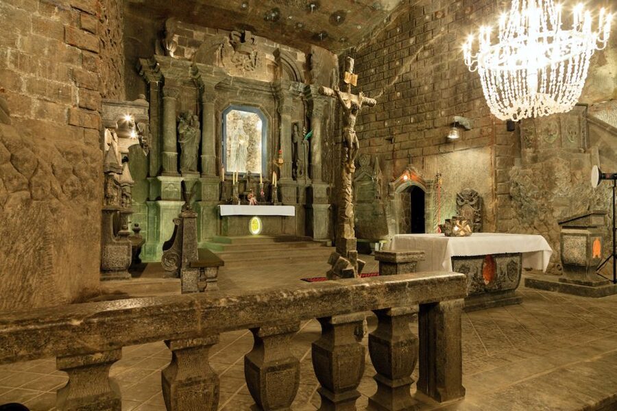 From Krakow: Wieliczka Salt Mine Tour with Guide - Why Wieliczka Salt Mine is worth your half-day