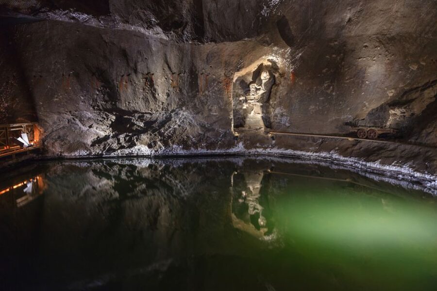 From Krakow: Wieliczka Salt Mine Tour with Guide - What you see during the 2.5-hour underground route