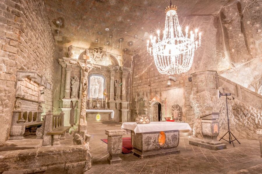 From Krakow: Wieliczka Salt Mine Tour with Hotel Pickup - Salt sculptures and the Chapel of the Blessed Kings