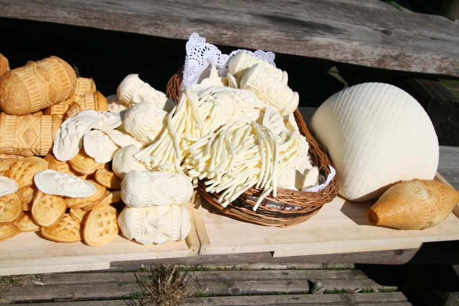 From Krakow: Zakopane Day Tour with Tasting & Funicular Ride - The day at a glance