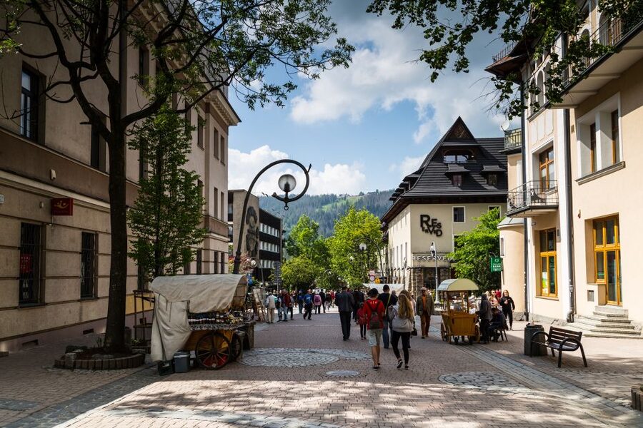 From Krakow: Zakopane Tour with Gubalowka Funicular & Museum - Riding the Gubałówka Funicular