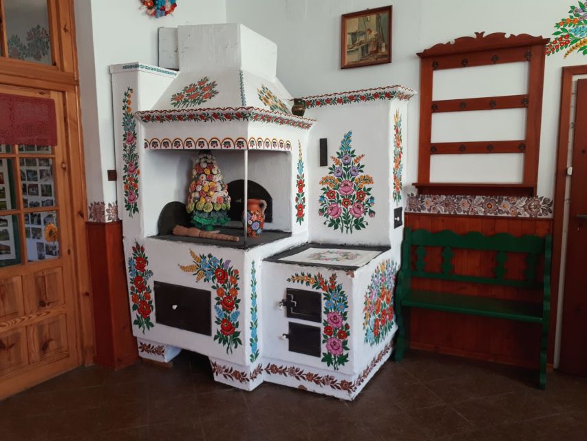 From Krakow: Zalipie Village Day-Tour - Three hours among painted houses and farm buildings