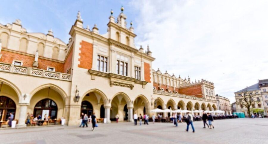 From Warsaw: Guided Tour to Wieliczka Salt Mine and Krakow - Steps down, a lift up