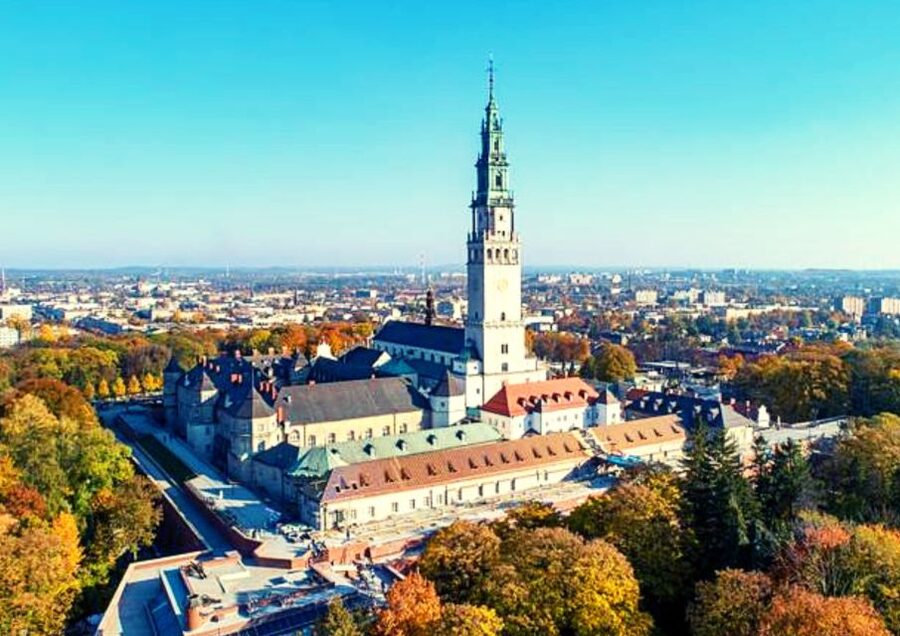 From Warsaw: Jasna Gora & Black Madonna Small Group Tour - Seeing the Black Madonna and John Paul II objects