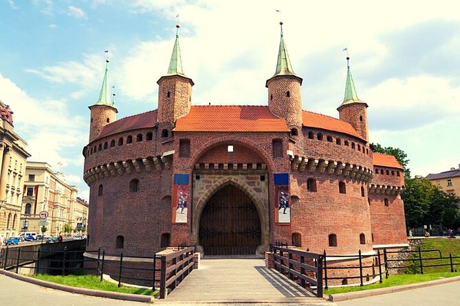 From Warsaw: Krakow and Auschwitz Day Tour by Train - Bus connections can make or break the schedule