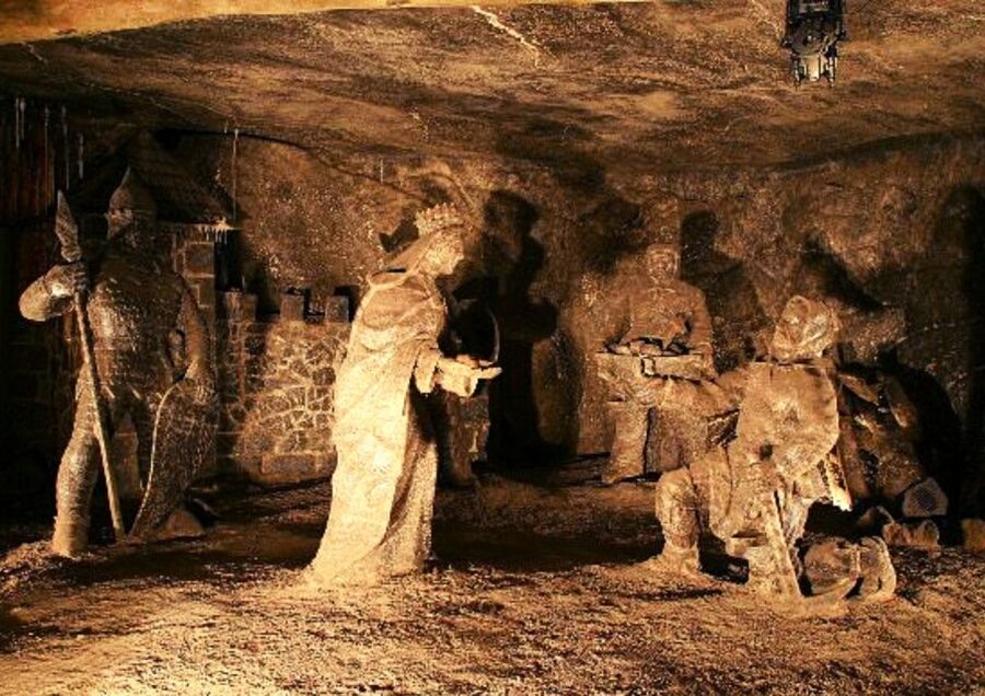 From Warsaw: Krakow & Wieliczka Small Group Tour with Lunch - Key points to know before booking