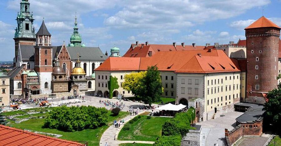From Warsaw: Krakow & Wieliczka Small Group Tour with Lunch - Who should choose this tour?