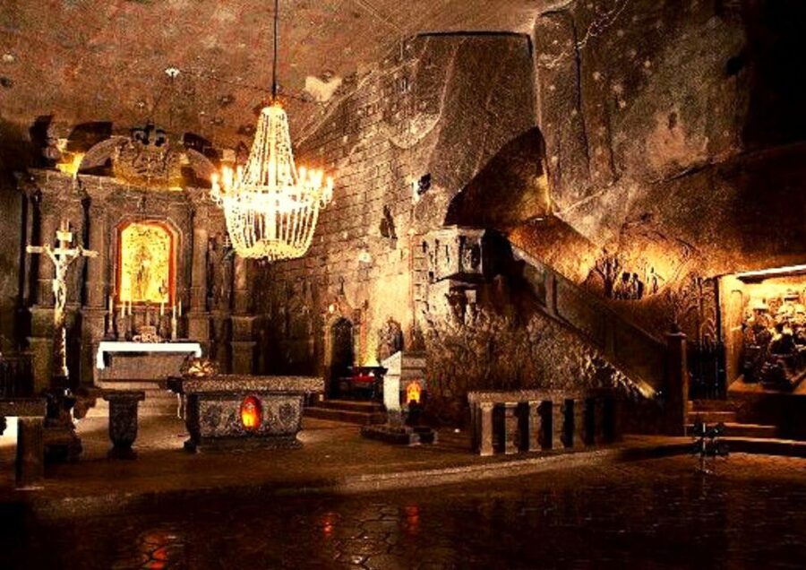 From Warsaw: Krakow & Wieliczka Small Group Tour with Lunch - Should you book this Warsaw day trip?
