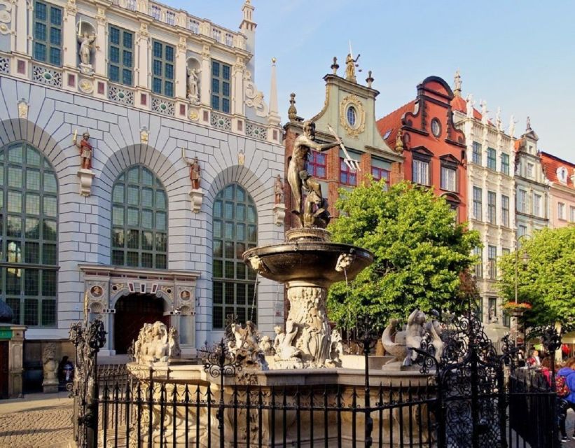 From Warsaw: Tour to Malbork Castle and Gdansk or Sopot - Why Malbork deserves the long ride