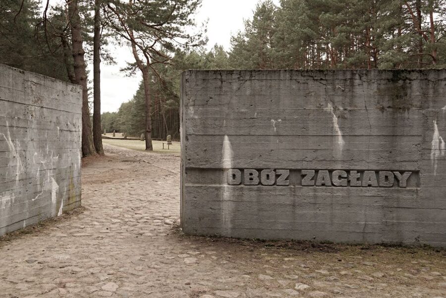 From Warsaw: Treblinka Camp 6-Hour Private Tour - Who should take this tour