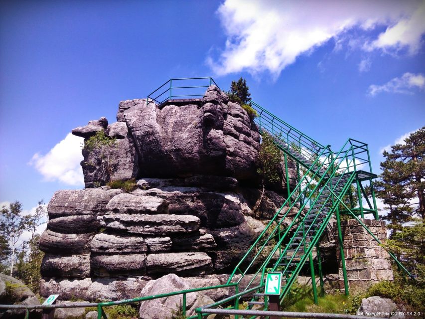 From Wroclaw: Full-Day Stolowe Mountains Trekking Tour - A short break at the mountain shelter