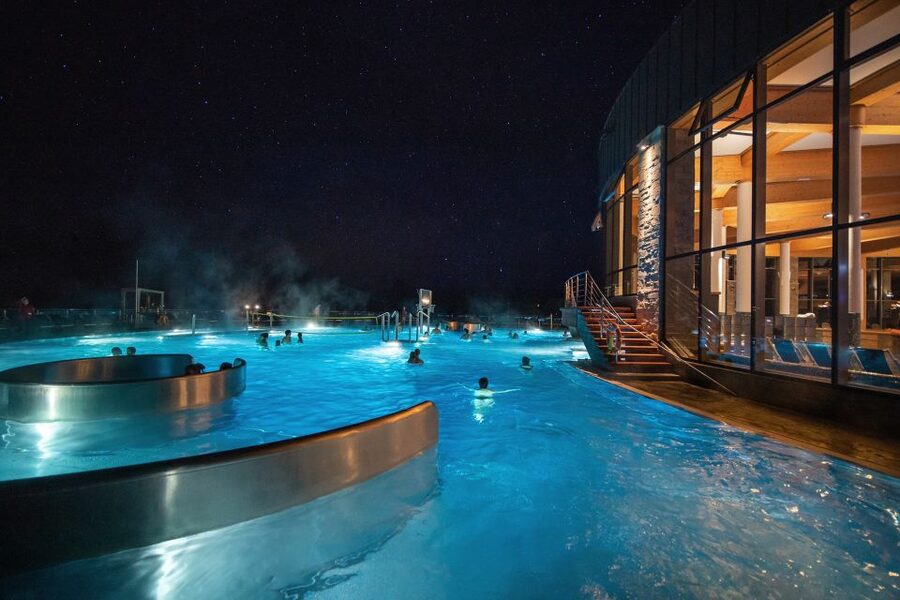 From Zakopane: Chocholow Thermal Baths with Hotel Transfers - Mountain views and a slower Polish highland mood
