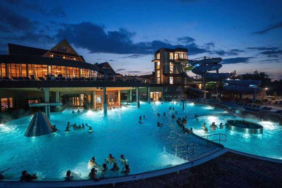 From Zakopane: Chocholow Thermal Baths with Hotel Transfers - The 30-minute ride from Zakopane