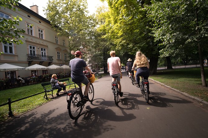 Full Bike Tour - the Old Town, Jewish Qtr & the Ghetto NEW BIKES - Guides, group size, and the feel of the ride