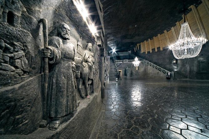 Full day tour to Auschwitz-Birkenau and Salt Mine with a local guide from Krakow - Starting Early From Krakow
