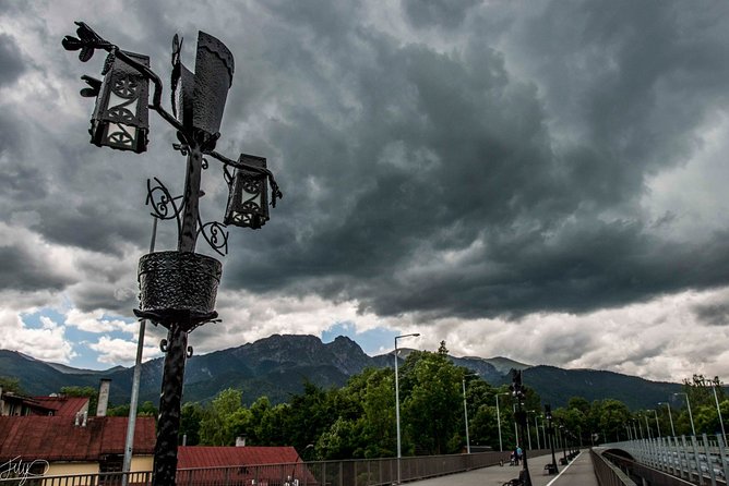 Full-Day Zakopane and Slovakia Treetop Walk From Krakow - What the driver-led format is really like