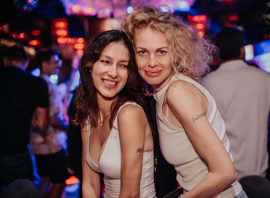 Fun explorers pub Crawl with 1 hour open bar and 3 VIP clubs - The optional Shine Club upgrade