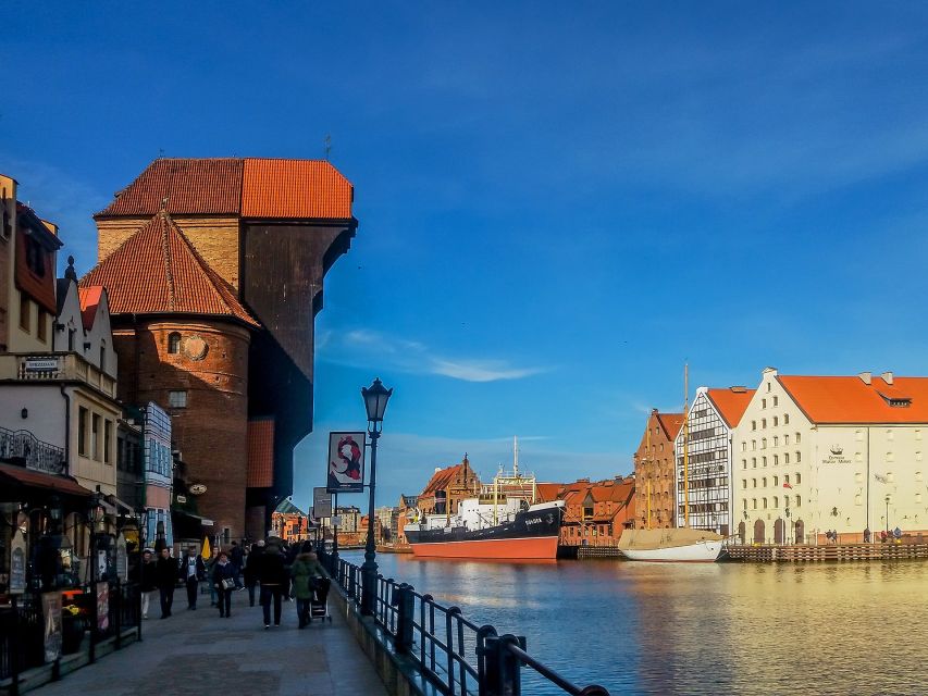 Gdansk: City Highlights Guided Private Bike Tour - Brzezno Park, the pier, and a Polish donut