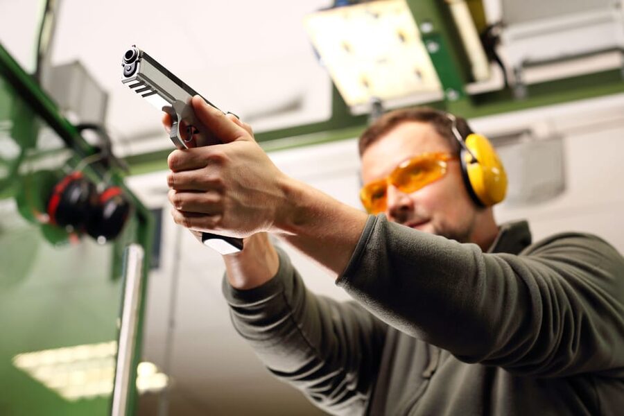Gdańsk: Extreme Gun Shooting Experience with Transfers - Pickup from your Gdańsk hotel
