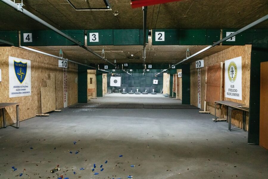 Gdańsk: Extreme Gun Shooting Experience with Transfers - Handling the AK-47 and Glock