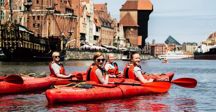 Gdańsk: Islands and Canals Private Kayak Tour - Granary Island From the Water